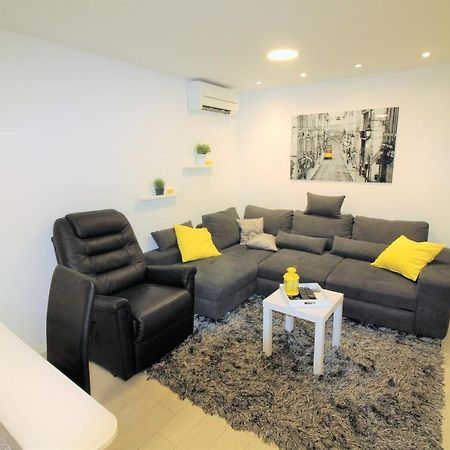 Apartment Pia Šibenik Exteriör bild