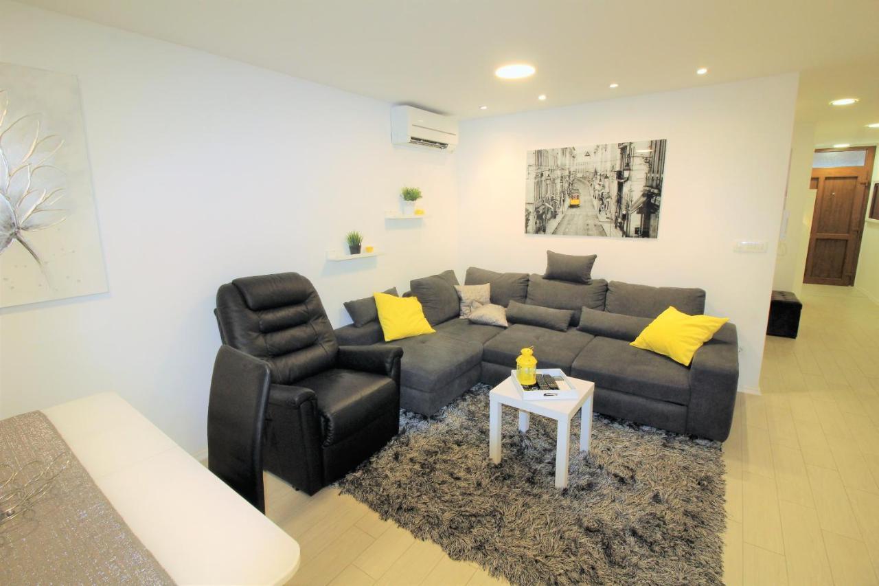 Apartment Pia Šibenik Exteriör bild
