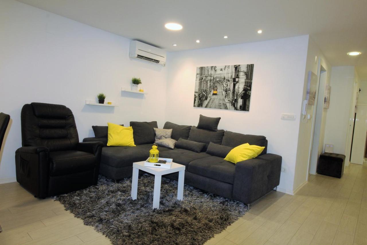 Apartment Pia Šibenik Exteriör bild
