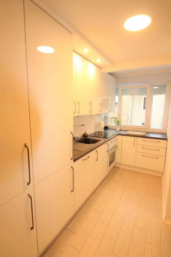 Apartment Pia Šibenik Exteriör bild