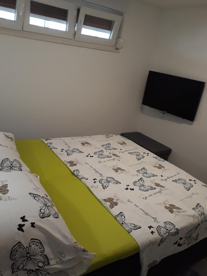 Apartment Pia Šibenik Exteriör bild